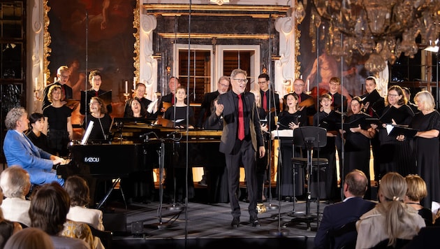 Das Vocalforum Graz unter Franz Herzog mit Intendant Markus Schirmer am Klavier eröffnete ...