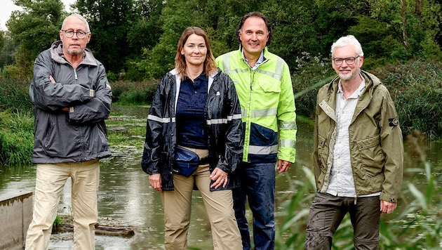 „Krone“-Redakteur Mark Perry, Expertin Ulrike Drabek, Stauanlagen-Leiter Christian Weichselbraun ...