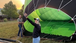 Für Conny Hütter war es die erste Ballonfahrt ihres Lebens. Und sie hatte mächtig Spaß.