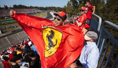 Die italienischen Motorsport-Fans lieben Ferrari