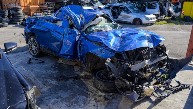 Die beiden jungen Männer, die in der Region bekannt und beliebt waren, hatten bei dem Unfall ...