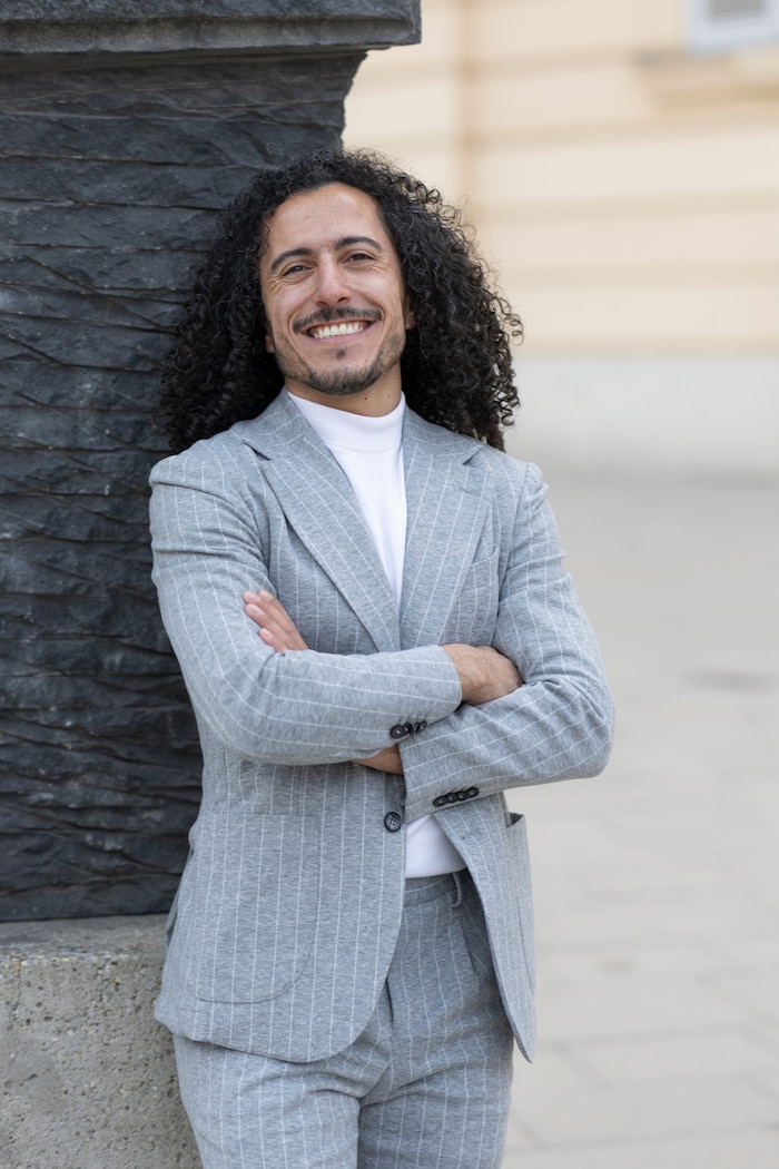Omar Khir Alanam: „Frieden ist unsere Superkraft“- Lesung.