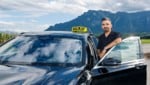 Caner „Jay“ Cinar ist mit seinem Unternehmen „CC – Limousine &amp; Taxi Service“ selbstständig.
