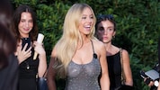 Sydney Sweeney trug zur Party von Armani Beauty ein Kleid, das nicht viel der Fantasie überließ.