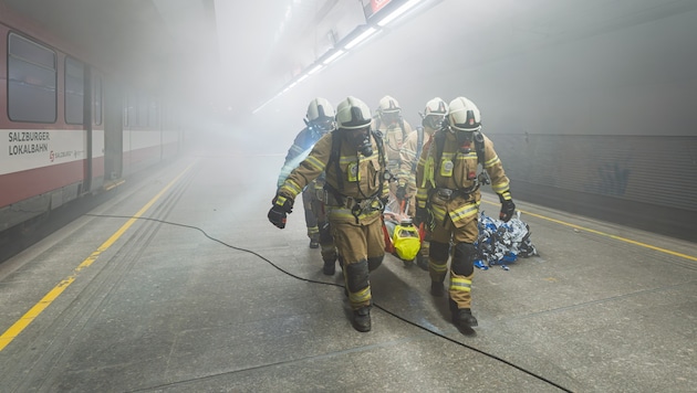 Bei der Übung wurde ein Brand in einem unterirdischen Bahnhof simuliert.