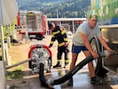 Feuerwehr und ein Transportunternehmen springen als Wasserlieferanten ein: Zwei Millionen Liter ...