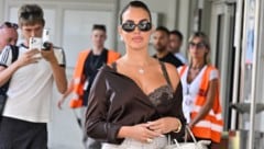 Georgina Rodríguez machte den Weg vom Flughafen zum Wassertaxi in Venedig zu ihrem persönlichen ...