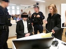 Clemens T. bei seiner Verhandlung im Wiener Landesgericht. Wegen des Mordes an Jenni (im Bild ...