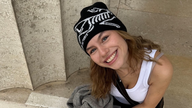 Charlotte (18) aus Niederösterreich möchte ihre Träume verwirklichen und ihre Liebe zur Kunst ...