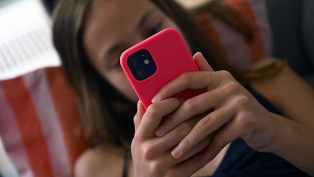 Sexuelle Übergriffe in Chats und sozialen Medien nehmen bedenklich zu.