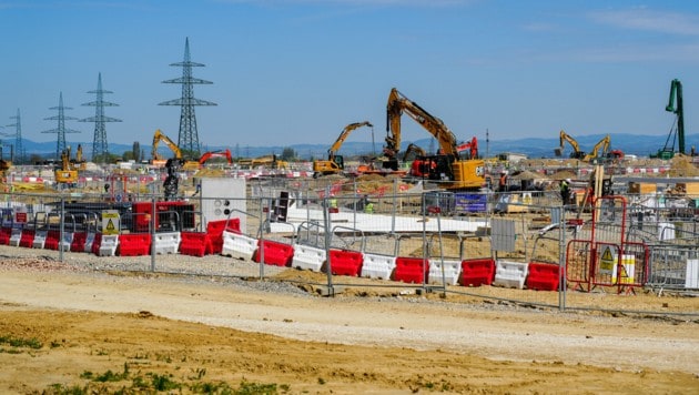 Der Bau der ersten Ausbaustufe in Kronstorf schreitet zügig voran.