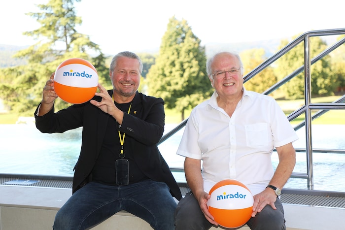Stadtchef Peter Molnar mit seinem Amtsvorgänger Reinhard Resch bei der Eröffnung des Mirador