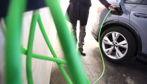Auch mit hoher Laufleistung sind Autoakkus in der Regel noch relativ gesund – aber es kommt ...