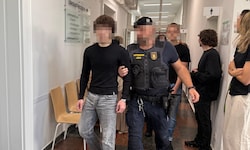 Alle sieben wurden aus der U-Haft vorgeführt