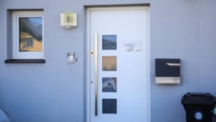 Hinter dieser Fassade geschah das Unfassbare - eine nächtliche Bluttat, die tödlich endete.