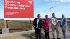 Spatenstich mit Minister Peter Hanke, Landesrat Heinrich Dorner, Judith Engel (ÖBB) und ...
