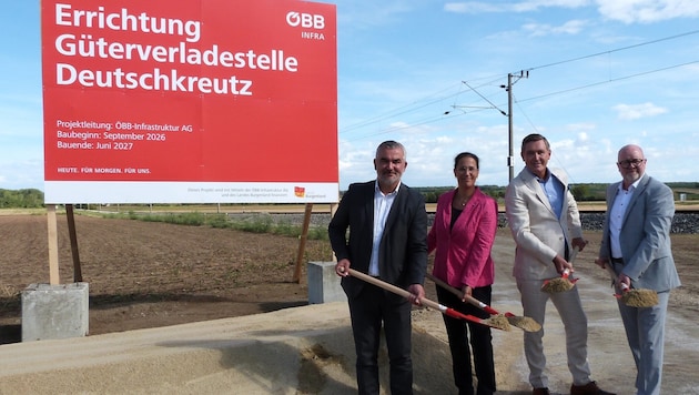 Spatenstich mit Minister Peter Hanke, Landesrat Heinrich Dorner, Judith Engel (ÖBB) und ...