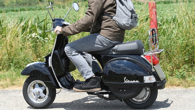 Die Verkehrskontrolle eines Vespa-Fahrers artete aus. (Symbolbild)