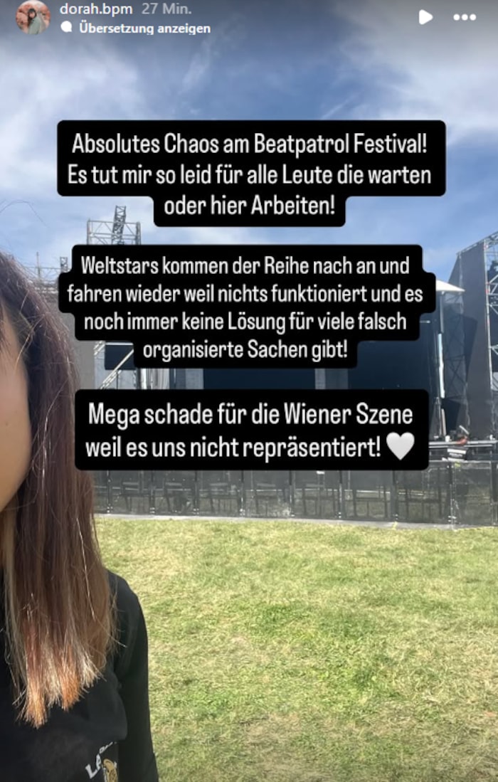 Eine weitere Künstlerin zeigte sich enttäuscht von der Organisation des Festivals.