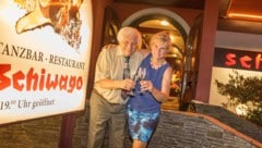 Der charismatische Chef Robert Fuchs und seine Tochter Birgit führen das legendäre Schiwago in ...