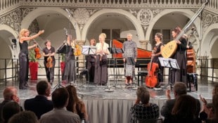Acht herausragende Musikerinnen unter Leitung von Judith Steenbrink zum Originalklang-Ensemble ...