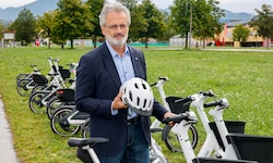 Unfallforscher Gerhard Kronreif wünscht sich, dass die „S-Bikes“ in der Stadt Salzburg mit ...