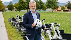 Unfallforscher Gerhard Kronreif wünscht sich, dass die „S-Bikes“ in der Stadt Salzburg mit ...