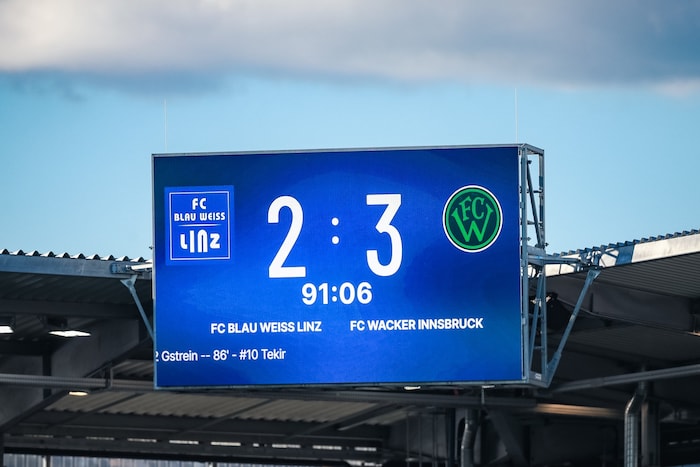 Blau-Weiß led 2–0 until the 73rd minute—but by the 94th minute, the score was 2–3.