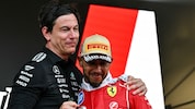 Lewis Hamilton (r.) kennt Toto Wolff (l.) nur allzu gut.