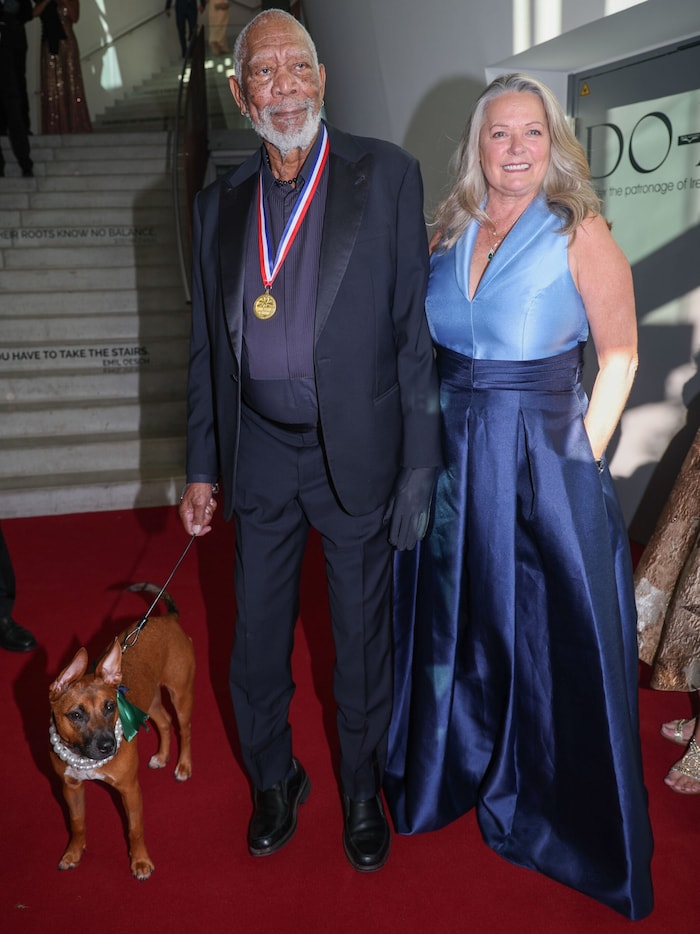 Hollywood-Star Morgan Freeman mit Lebensgefährtin Stacy Keena und dem gemeinsamen geliebten Hund ...