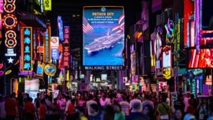 Die Schiffsbesatzung wurde in Pattaya mit offenen Armen empfangen.