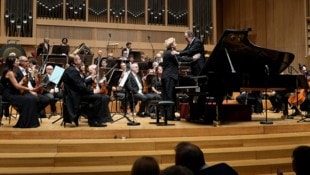 Stardirigent Riccardo Chailly begeisterte mit der Filarmonica della Scala; Star des Abends aber ...
