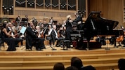 Stardirigent Riccardo Chailly begeisterte mit der Filarmonica della Scala; Star des Abends aber ...
