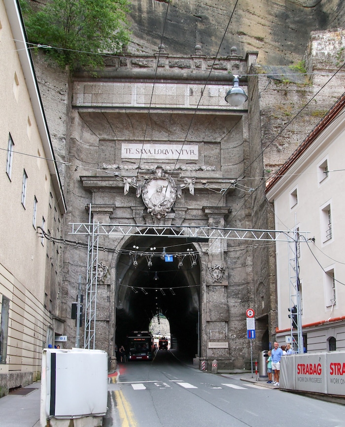 Noch offen: Der Blick ins Neutor und in Richtung Riedenburg.