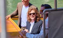 Susan Sarandon bei der Ankunft am Lido.