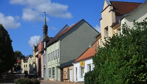 Ein Dorf stirbt aus. In Hecklingen gibt es kein Wirtshaus mehr, keinen Fleischhauer, eine ...