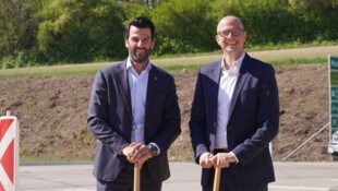 FPÖ-Verkehrslandesrat LH-Stellvertreter Udo Landbauer und Andreas Fromm, Geschäftsführer der ...