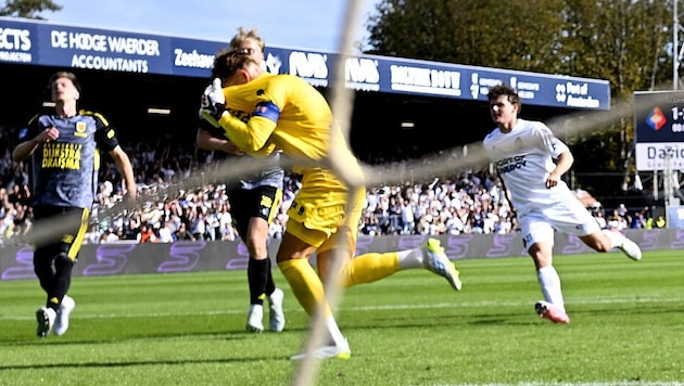 Großer Jubel bei Goalie Ronald Koeman Jr.