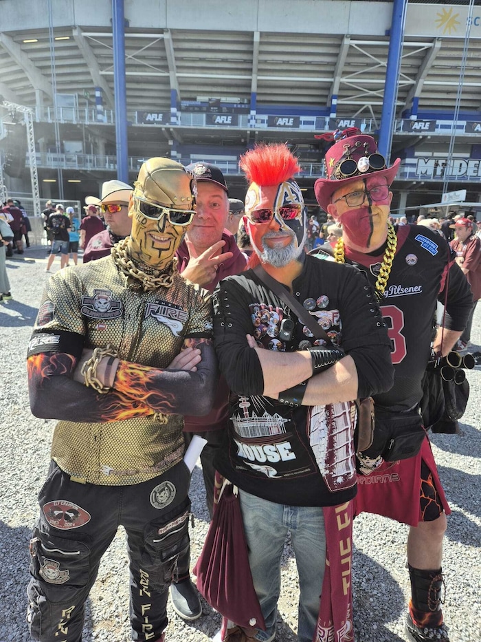 Die Kreativität der Fans war bei den Verkleidungen groß.