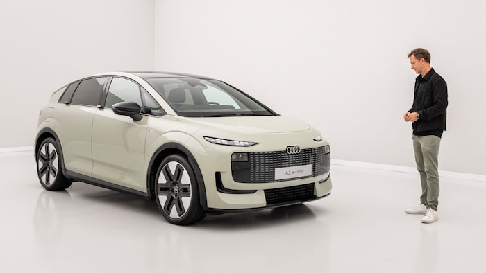 Mit 4,32 Metern ist der A2 e-tron einen halben Meter länger als der Alte.