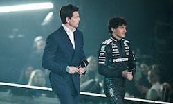 Toto Wolff (l.) und Andrea Kimi Antonelli (r.)