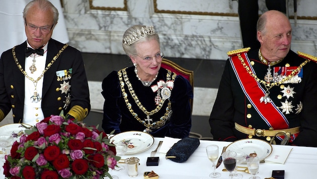 Ein Bild, das heute besonders zu Herzen geht: Von diesen drei Royals leben nur noch zwei. ...