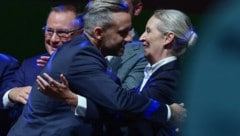 Große Freude bei den AfD-Parteichefs nach dem Wahlerfolg – mit wem die Partei regieren soll, ist ...