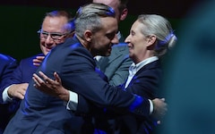 Große Freude bei den AfD-Parteichefs nach dem Wahlerfolg – mit wem die Partei regieren soll, ist ...