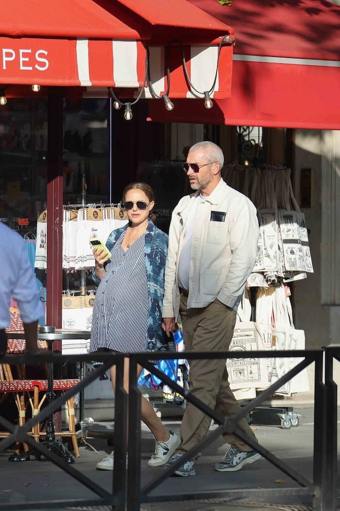 Natalie Portman und Tanguy Destable im August bei einem Spaziergang in Paris. Damals war die ...