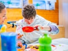 Die Mitarbeiter der „Arche Herzensbrücken“ bieten schwer kranken Kindern, ihren Eltern und vor ...