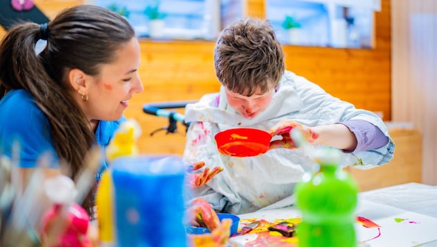 Die Mitarbeiter der „Arche Herzensbrücken“ bieten schwer kranken Kindern, ihren Eltern und vor ...
