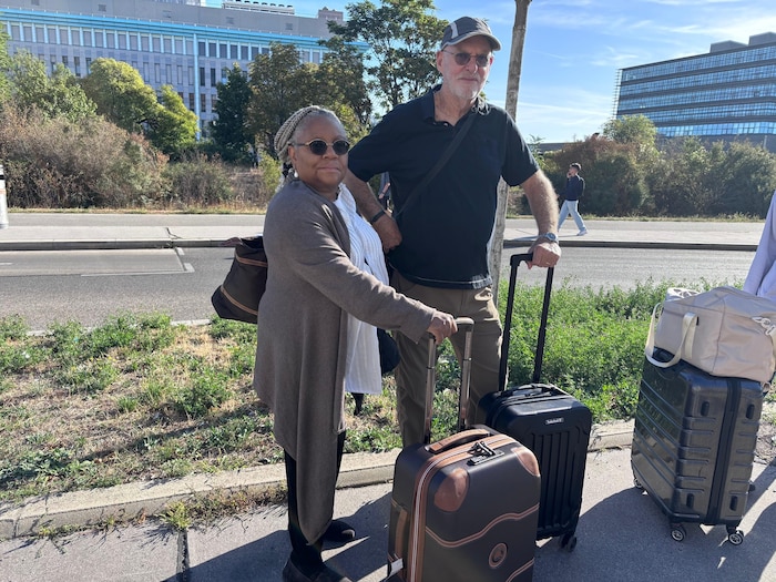 Die beiden US-Amerikaner Mike und Willa musten auf ein Taxi ausweichen.