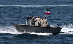 Iranische Soldaten in der Straße von Hormuz (Symbolbild)