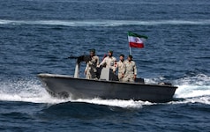 Iranische Soldaten in der Straße von Hormuz (Symbolbild)